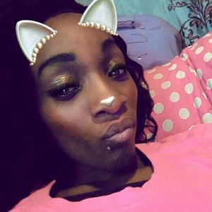 Meet your Posher, Laray