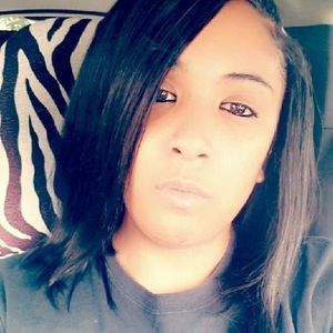 Meet your Posher, Leslie