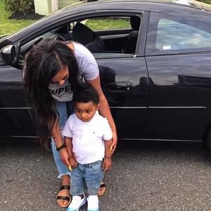 Meet your Posher, Lola