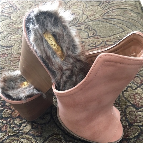 I'm looking for - Picture 2 of 2