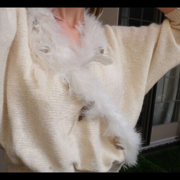 Bonnie and Bill Cream Angora Sweater Detachable Marabou Feather Collar Small VTG - Picture 8 of 16