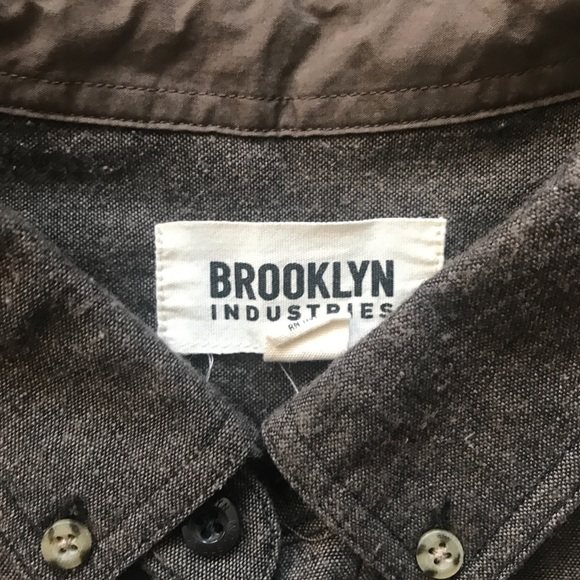 Brooklyn Industries Short-sleeve Button Down Shirt - Picture 2 of 3