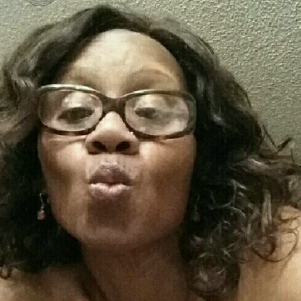 Meet your Posher, Brenda