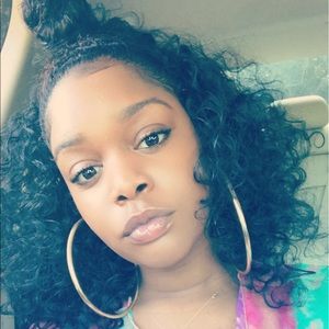 Meet your Posher, Debra