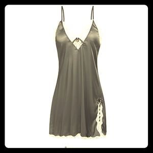 EUC beautiful nightie size XL