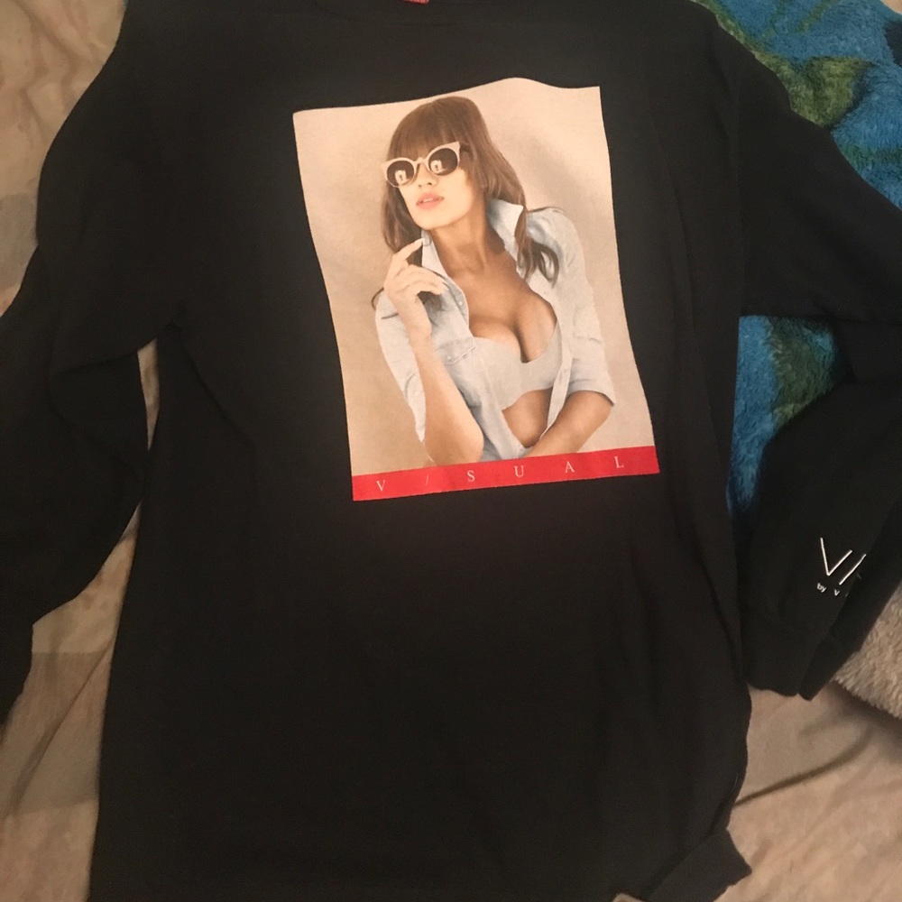 Selling lone sleeve