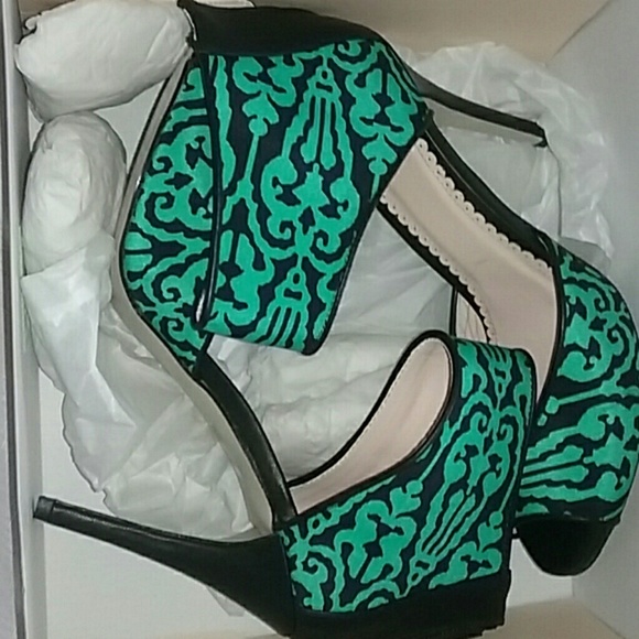 Shoes - Picture 2 of 2