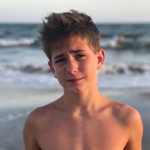 Meet your Posher, Max