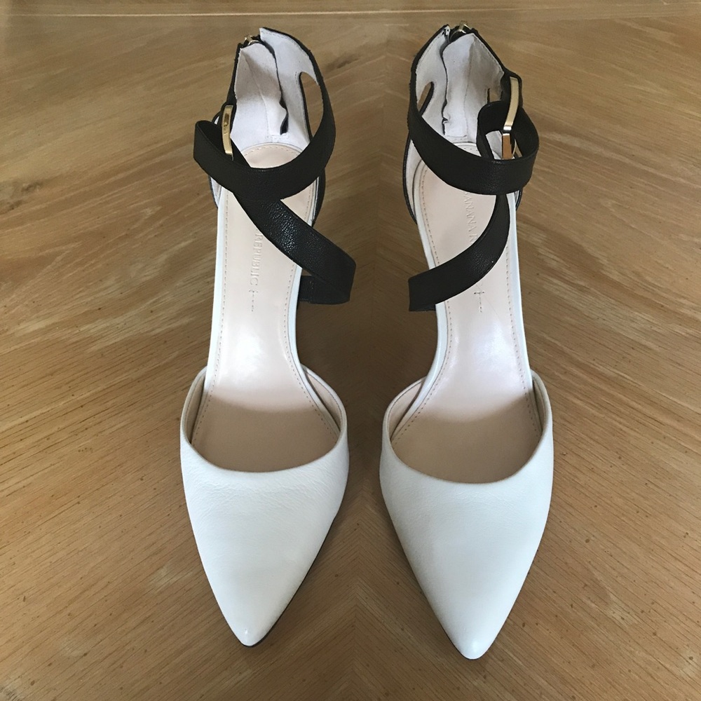 Banana Republic Black and White Heels - Picture 5 of 6