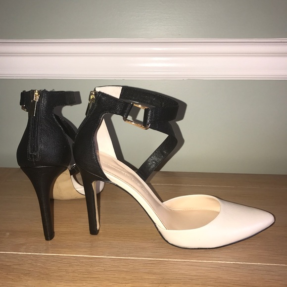 Banana Republic Black and White Heels - Picture 2 of 6