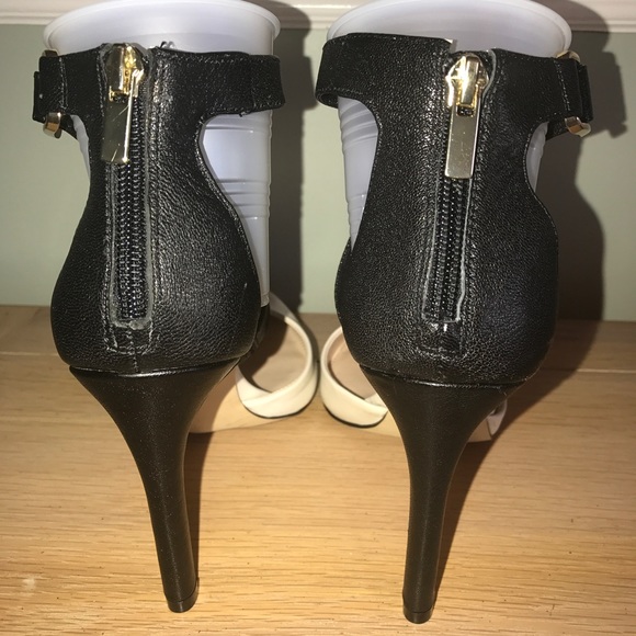 Banana Republic Black and White Heels - Picture 3 of 6