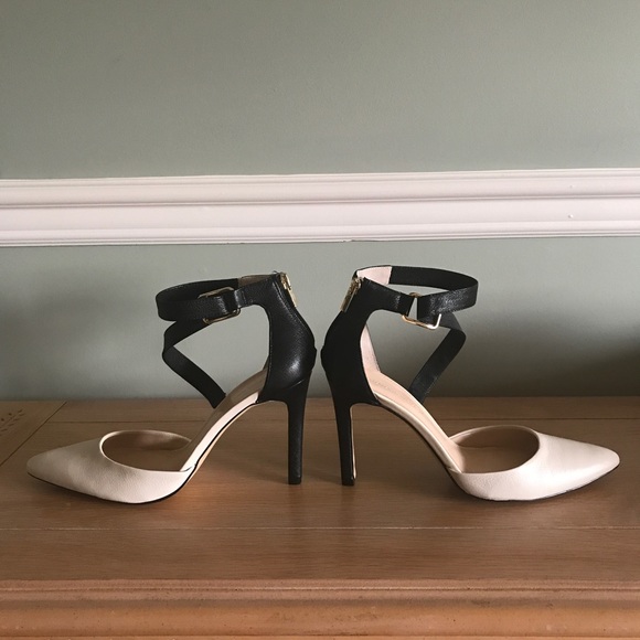 Banana Republic Black and White Heels - Picture 6 of 6