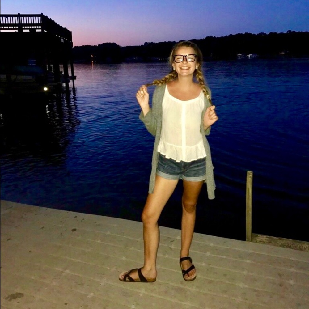 Meet your Posher, Natasha