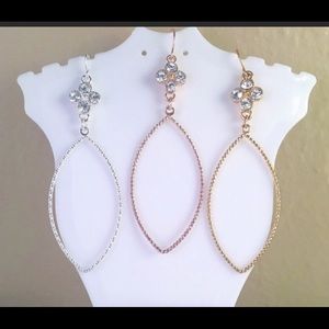 🌟NWT- Gorgeous Rhinestone Earrings by Good Chic🌟