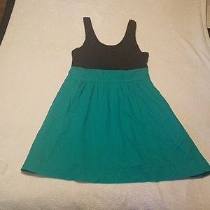 Two Toned Empire-waist Pocket Dress