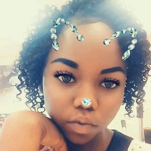 Meet your Posher, Stephany
