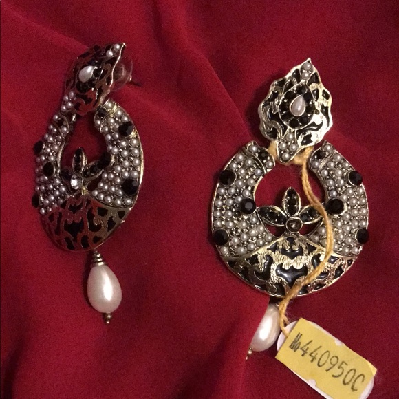 Neckless &a earring - Picture 2 of 2