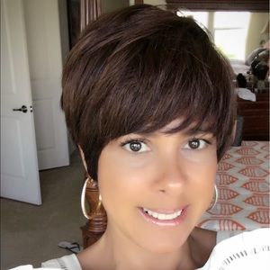 Meet your Posher, Elizabeth