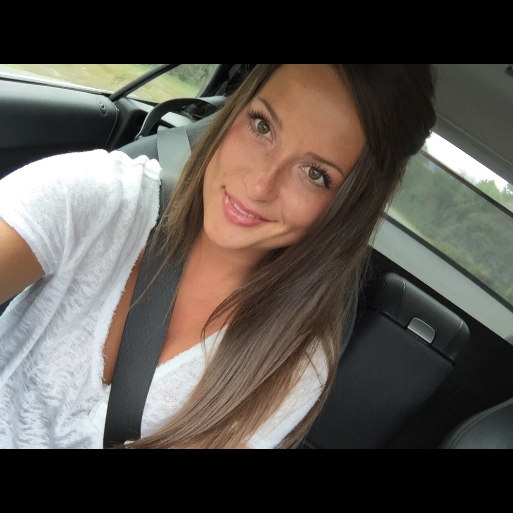 Meet your Posher, Ashley