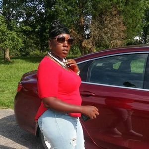 Meet your Posher, Denise