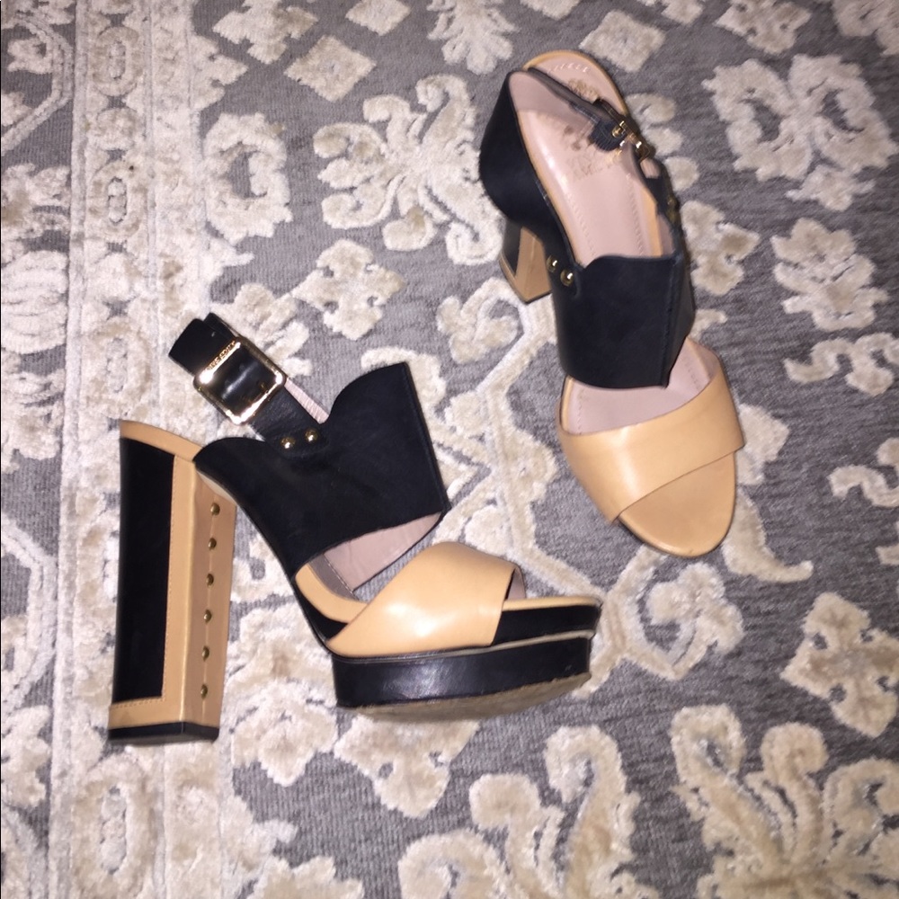 Vince Camuto Heels tan and black