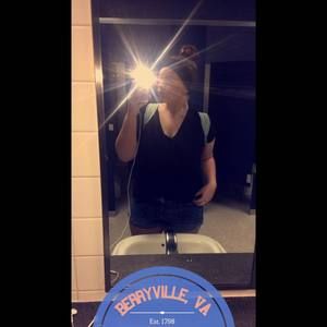 Meet your Posher, Marina