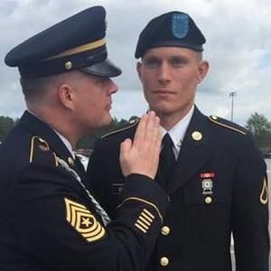 Meet your Posher, Eli