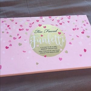 Too Faced Funfetti palette