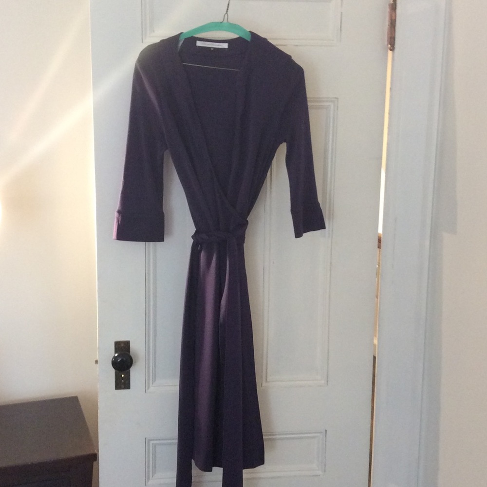 Stunning  Diane von Furstenberg classic wrap dress