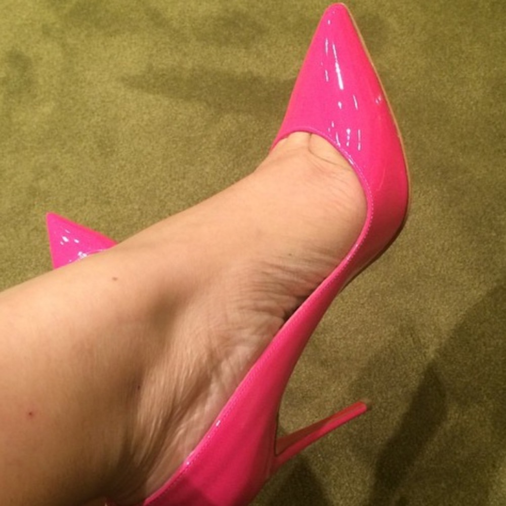 Christian Louboutin Pigalle Follies - Pink