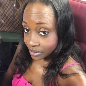 Meet your Posher, Daphne