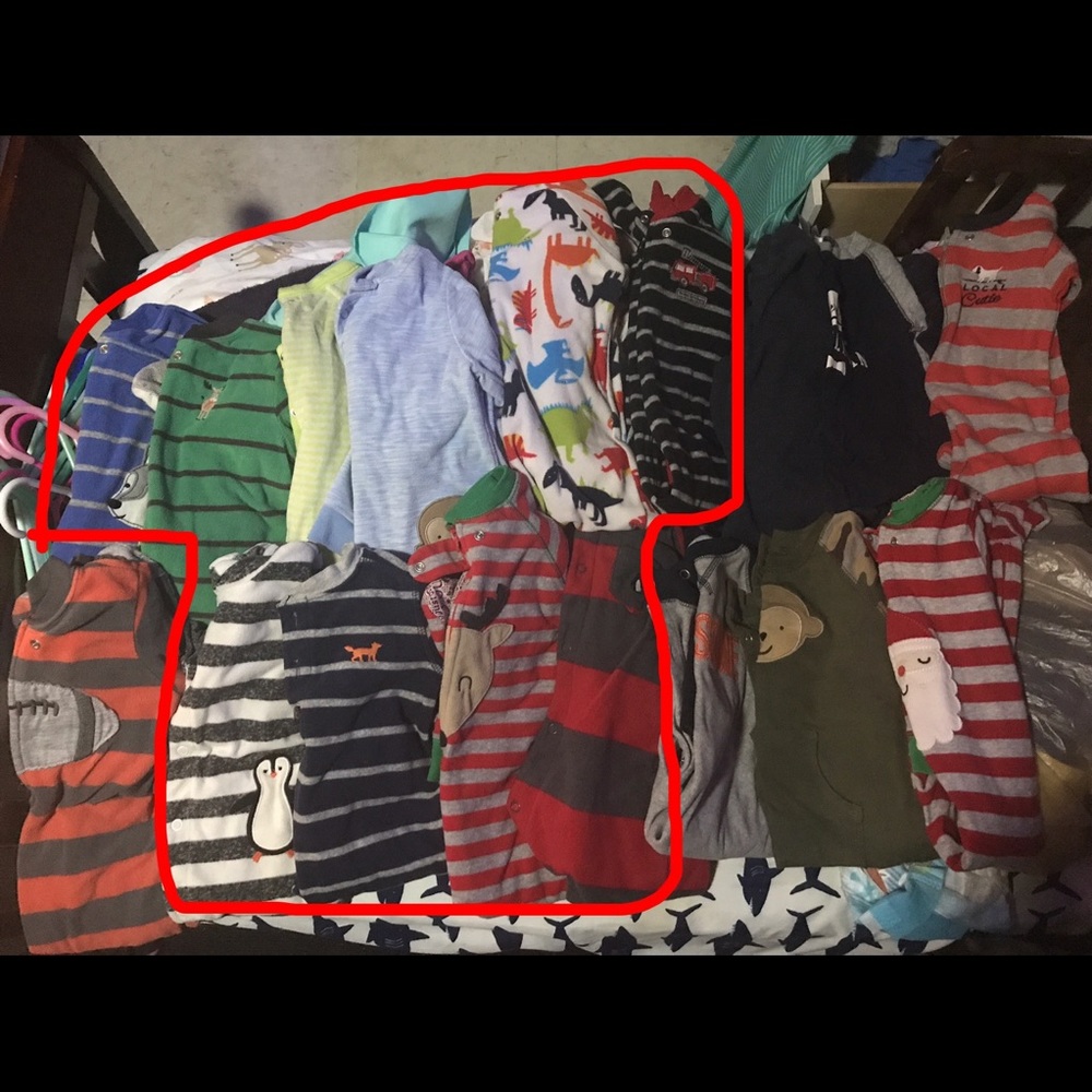 10 pajamas size 18m