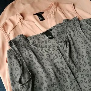 Sleeveless tunic style blouse bundle