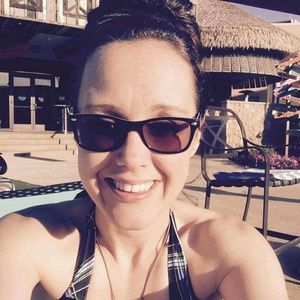 Meet your Posher, Stacy