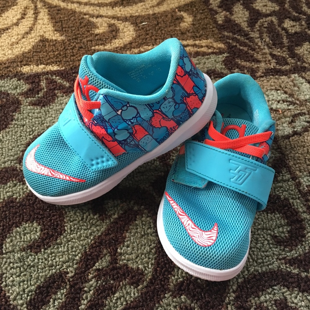 Toddler girl sneakers
