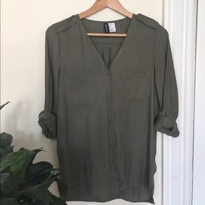Army Green H&M Top. Size 2.