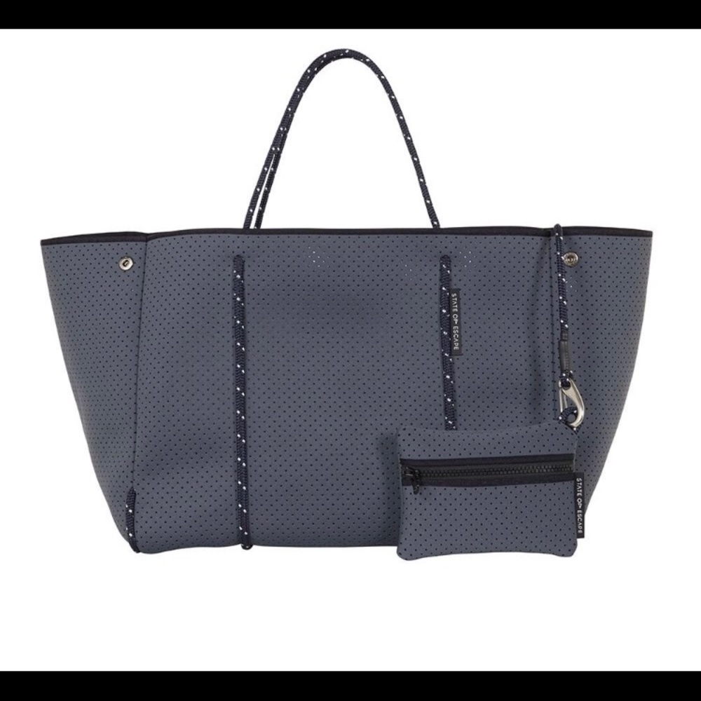 State of escape bag in navy