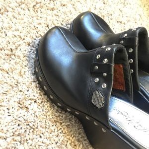 Harley Davidson wedge Black 6 heels clogs
