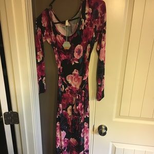 Beautiful maternity dress