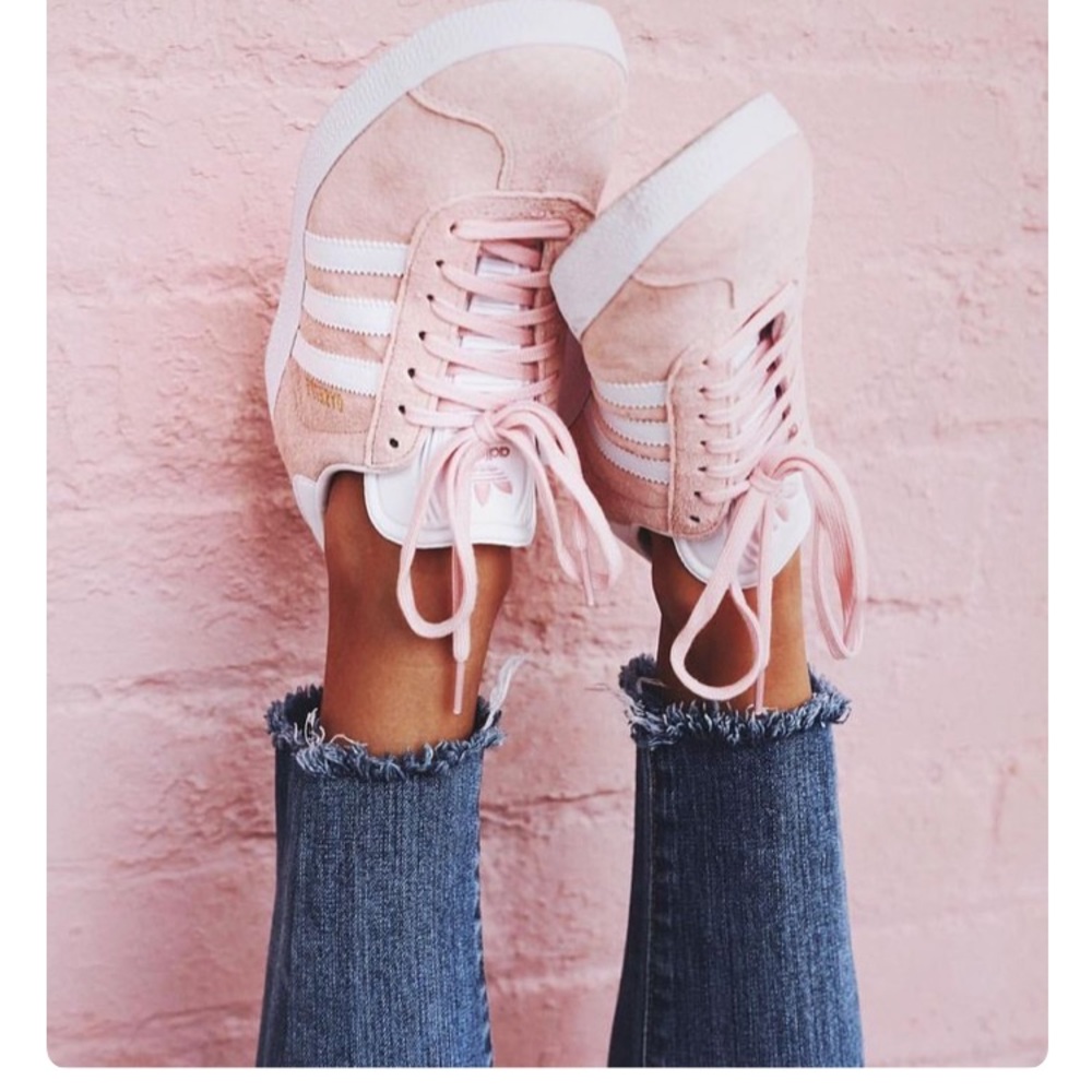 Adidas sneakers in pale Pink