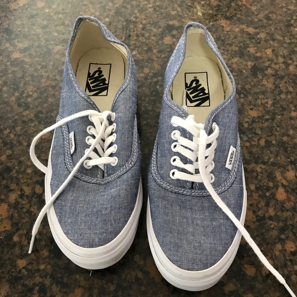 Casual sneakers