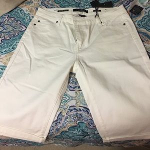 Liverpool white Bermuda shorts 10/30 size