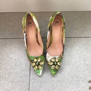 brand new statement heels