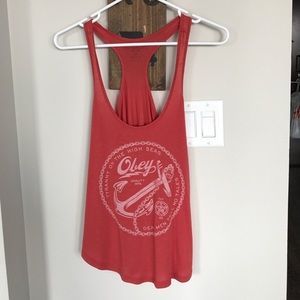 Obey tank