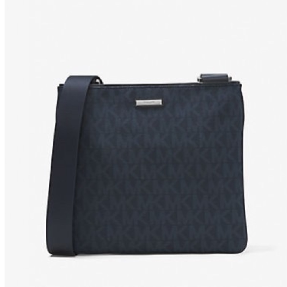 SOLD! MK Jet Set Medium Messenger Crossbody
