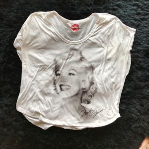 Marilyn Monroe flowy crop top