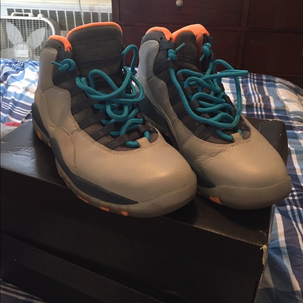 Jordan 10's - Picture 2 of 4