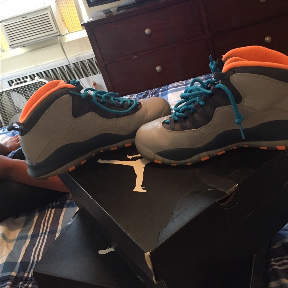 Jordan 10's