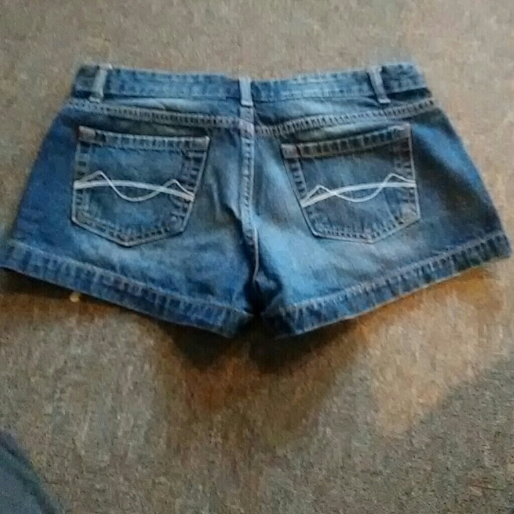 Shorts - Picture 2 of 2