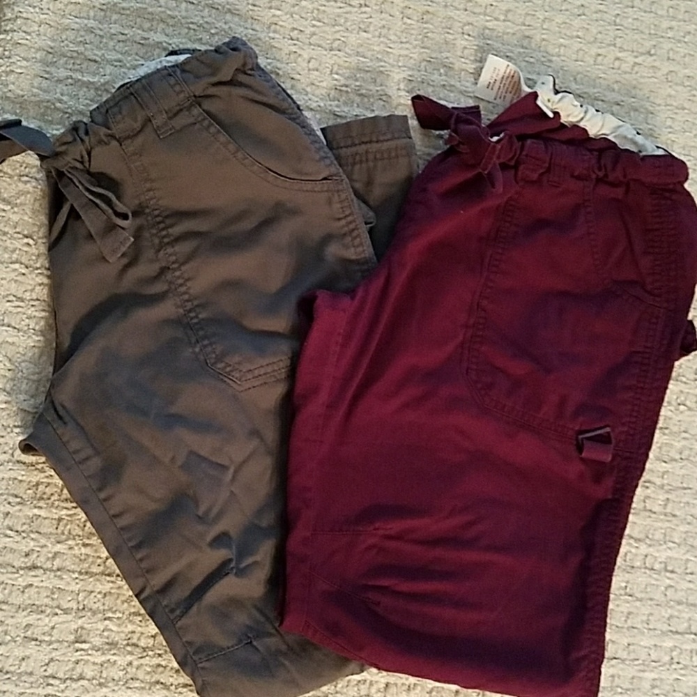 Koi scrub  pants petite med grey and maroon